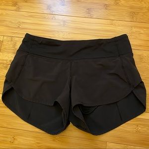 black lululemon shorts